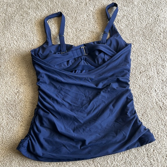 Athleta Tankini top size 34 B/C - Picture 2 of 3